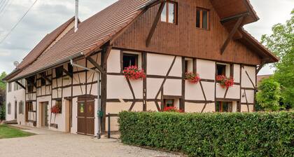 Comfortable Holiday Home in Petit-croix Near Novillard