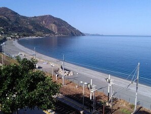 Exterior - Pretty Holiday Home in Gioiosa Marea With Private Terrace (Gioiosa Marea)