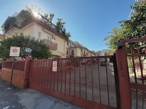 Reception - Alluring Holiday Home in Giardini Naxos near Sea Beach (Giardini Naxos)