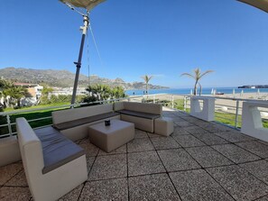 House | Balcony