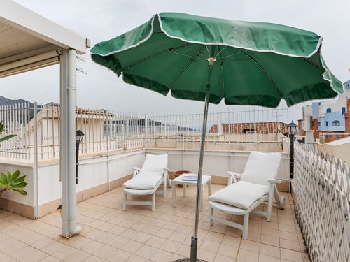 Alluring Holiday Home in Giardini Naxos near Sea Beach