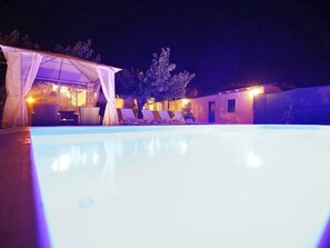 Outdoor pool - Lovely Villa in Sukošan With Private Swimming Pool (Sukosan)