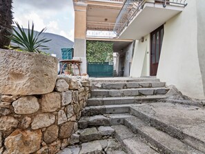 Exterior - Hill View Apartment in Mošćenička Draga near Sea Beach (Moscenicka Draga)