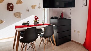 Dining - Hill View Apartment in Mošćenička Draga near Sea Beach (Moscenicka Draga)