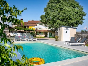 House | Pool | Indoor pool, outdoor pool - Adorable Holiday Home With Pool and Terrace (Bale)