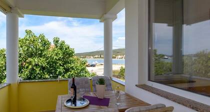 Alluring Apartment in Sukošan near Sea