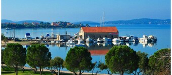 Homely Apartment in Sukošan near Sea
