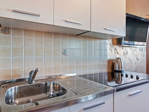 Apartment | Private kitchen | Fridge, microwave, toaster