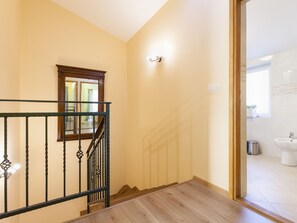 3 bedrooms, individually furnished, bed sheets - Scenic Holiday Home in Veprinac With Private Swimming Pool (Opatija)