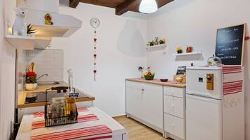 Fridge, microwave, oven, dishwasher