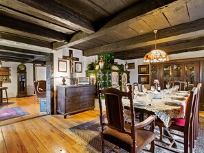 Dining - Traditional Holiday Home in Zagreb With Garden (Zagreb)