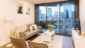 Living area - Modern and Elegant 2 Bed with Carpark (South Brisbane)