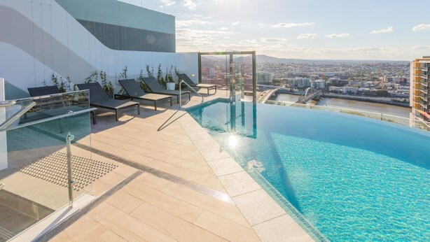Pool - Modern and Elegant 2 Bed with Carpark (South Brisbane)