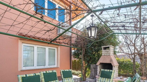Unclassified image, 1 of 36, button - Plush Apartment in Rijeka with Hot Tub near Sea (Rijeka)