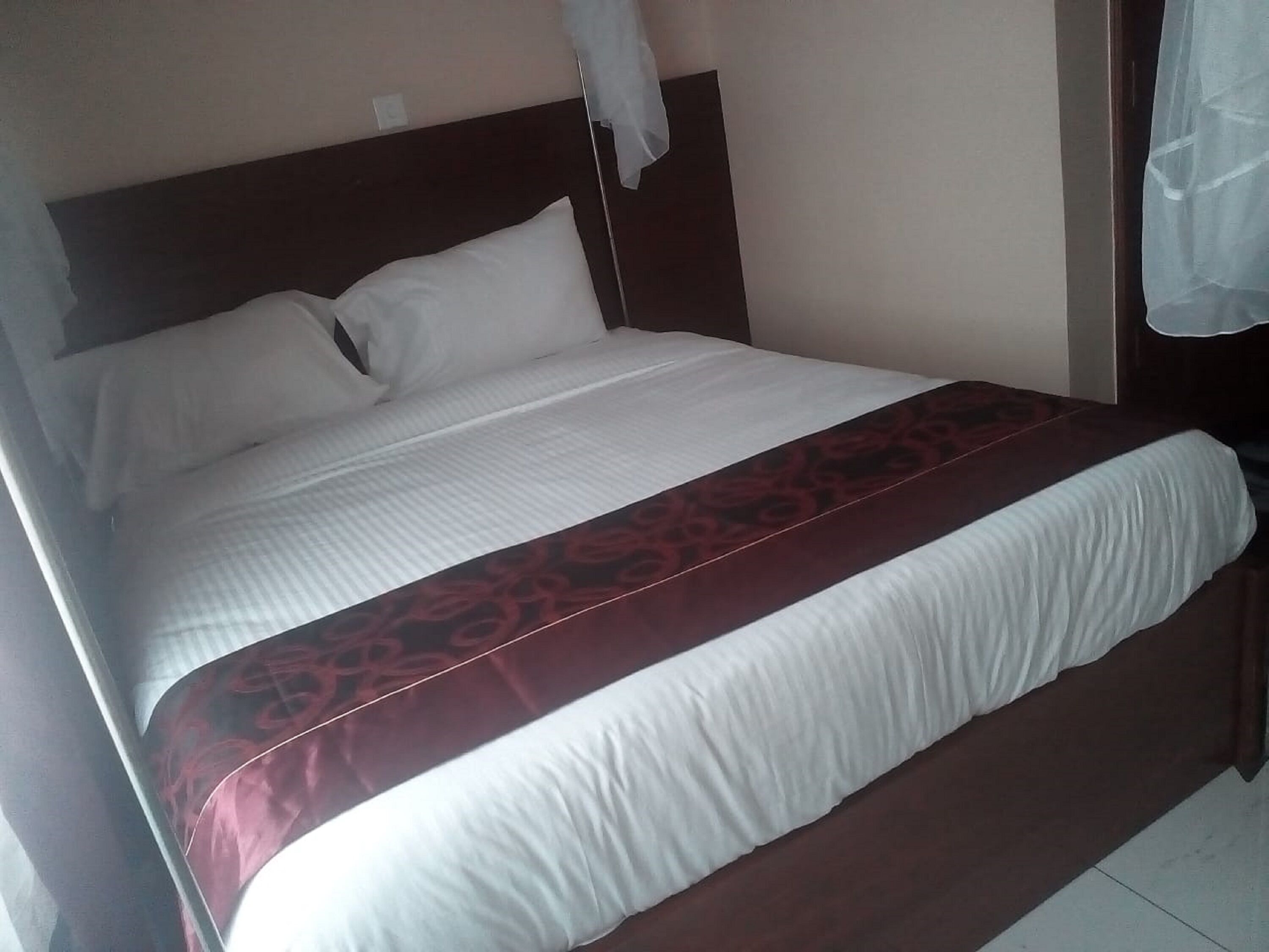 Desk, blackout curtains, free WiFi, bed sheets