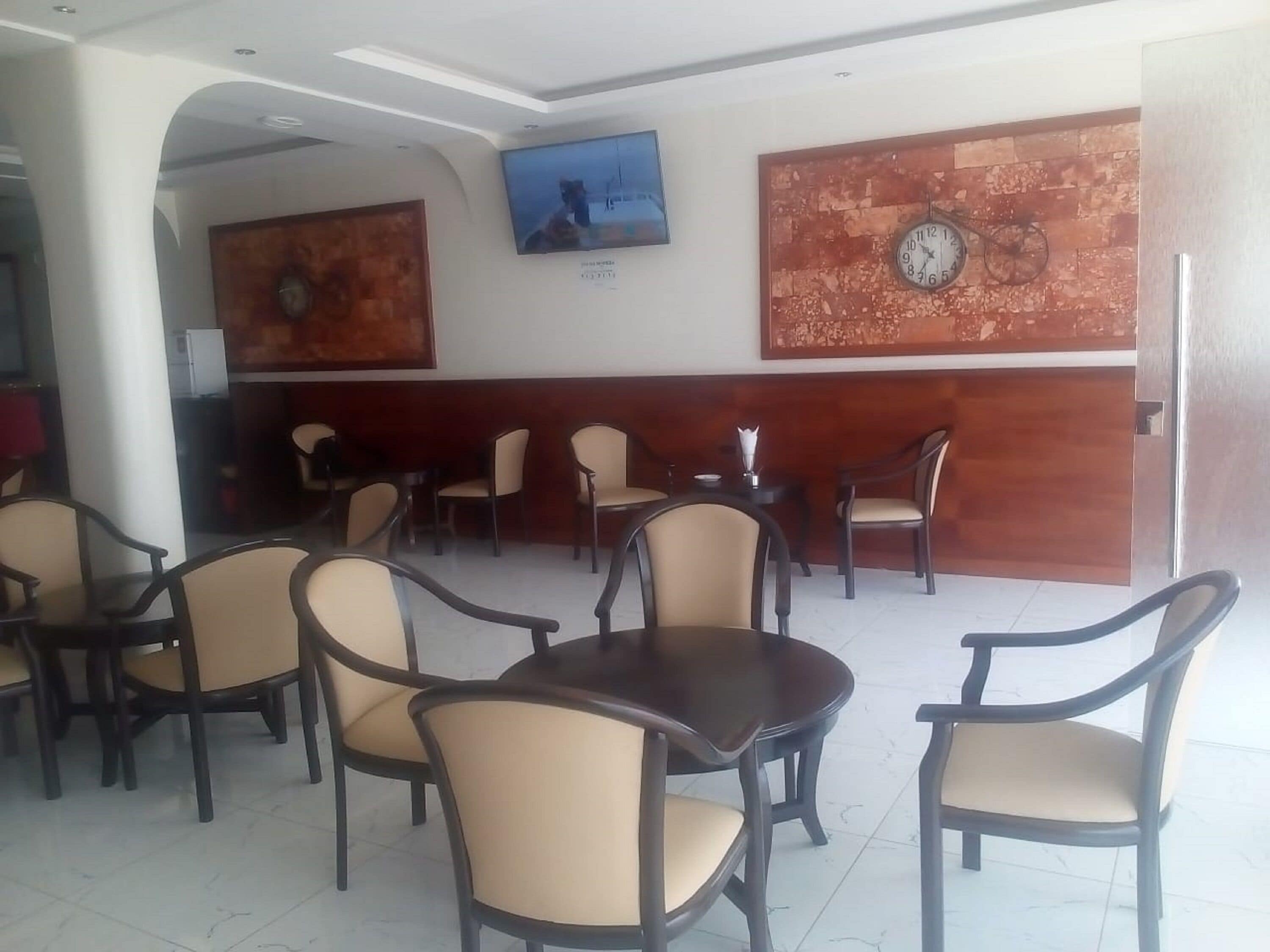 Desayuno continental incluido todos los días 