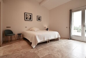 3 bedrooms, WiFi