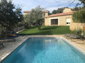Piscine extérieure, piscine chauffée