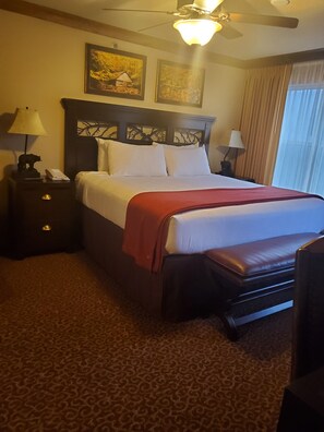 3 makuuhuonetta, tallelokero huoneessa, silitysrauta/-lauta, Wi-Fi