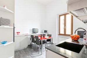 Apartment, 3 Bedrooms | In-room dining - Piazza Alberti Apartment with Terrace (Florence)
