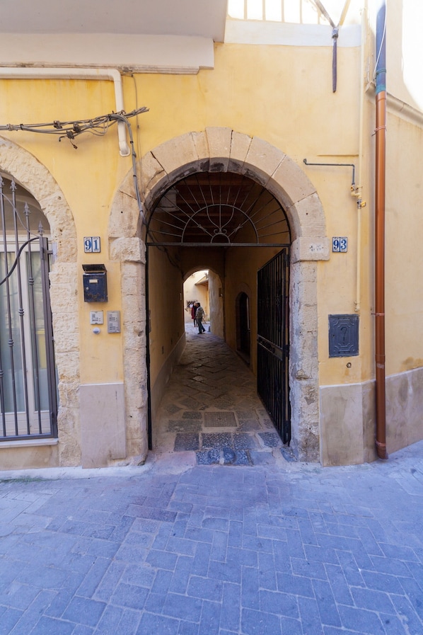 Entrée de l’hébergement