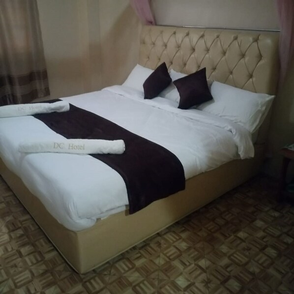 Chambre Deluxe | Bureau, Wi-Fi gratuit, draps fournis