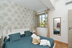 Apartment, 2 Bedrooms | 2 bedrooms, in-room safe, iron/ironing board, free cribs/infant beds - Dimore Anny - Calantha (Noto)