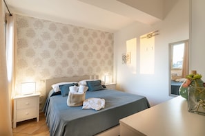 Appartamento, 2 camere da letto | 2 camere, una cassaforte in camera, ferro/asse da stiro