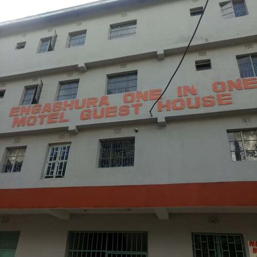 Engashura One in One Motel