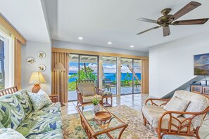 Smart TV, DVD player, stereo - 58-4 Puamana, Views, Views, INCREDIBLE Views!! (Lahaina)
