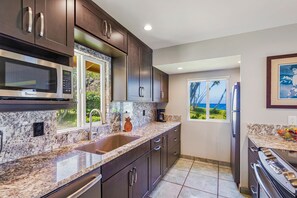 Fridge, microwave, oven, stovetop - 58-4 Puamana, Views, Views, INCREDIBLE Views!! (Lahaina)