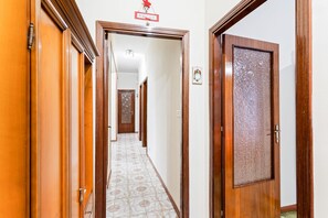 Apartment, 4 Schlafzimmer | Zimmerausstattung