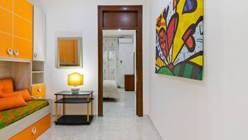 Apartemen, 2 kamar tidur | 2 kamar tidur, setrika/meja setrika, dan seprai linen