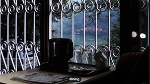 Rooftop terrace - Oak Shead Hotel (Nainital)