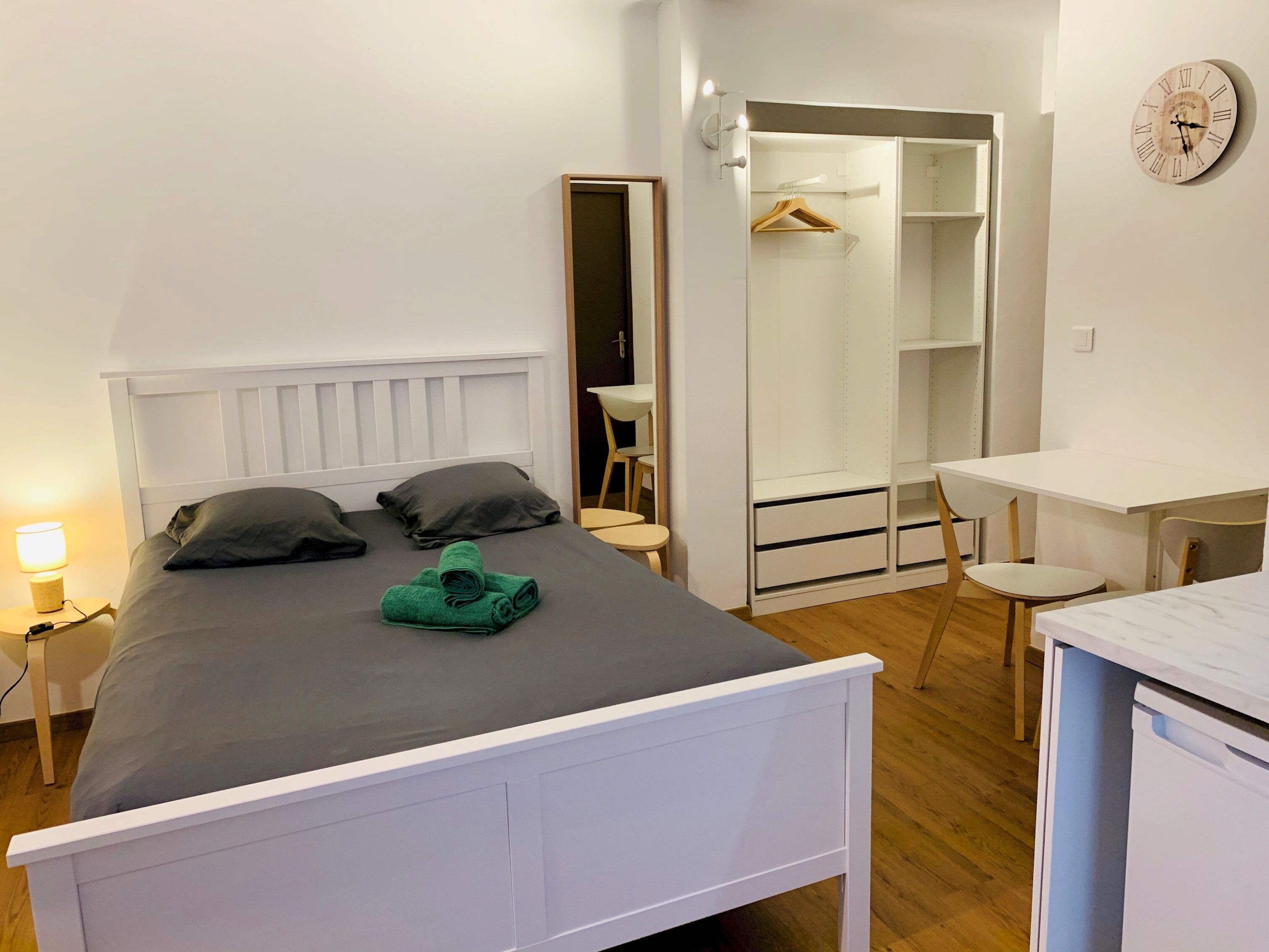 TULIPE STUDIO - Studio Apartment, Sleeps 2