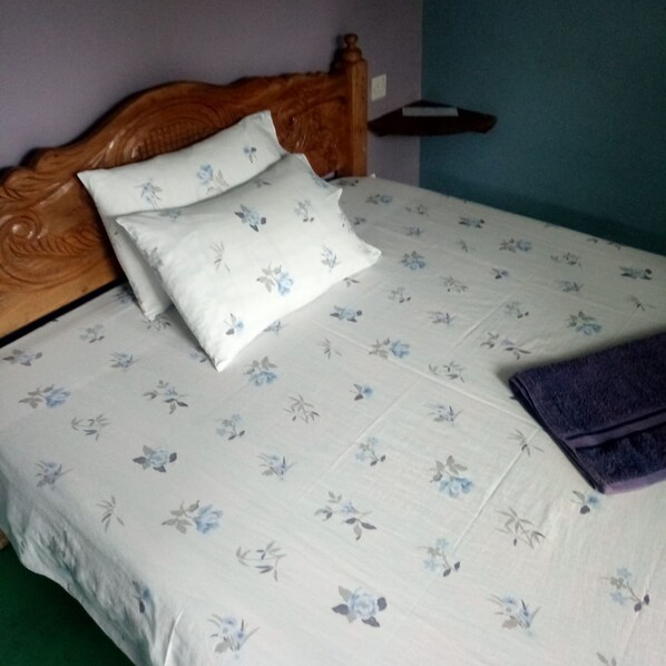 Habitación individual | Escritorio, wifi gratis y ropa de cama 