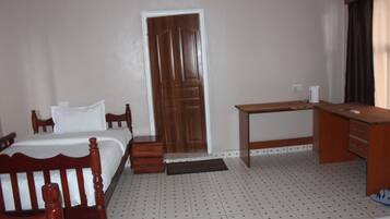 Standard Room | Desk, free WiFi, bed sheets