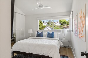 3 bedrooms, desk, iron/ironing board, travel cot