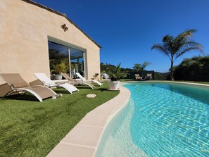 Piscine extérieure, piscine chauffée