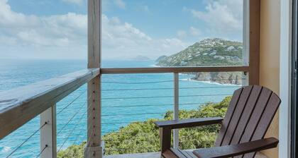 Private Waterfront 5 Bedroom Villa! Stunning views from every room!