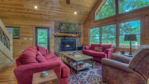 Ferienhütte, 3 Schlafzimmer | Wohnzimmer | Fernseher
