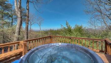 مغطس سبا خارجي