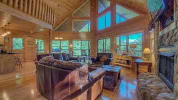 Cabin, 3 Bedrooms | Living room | TV