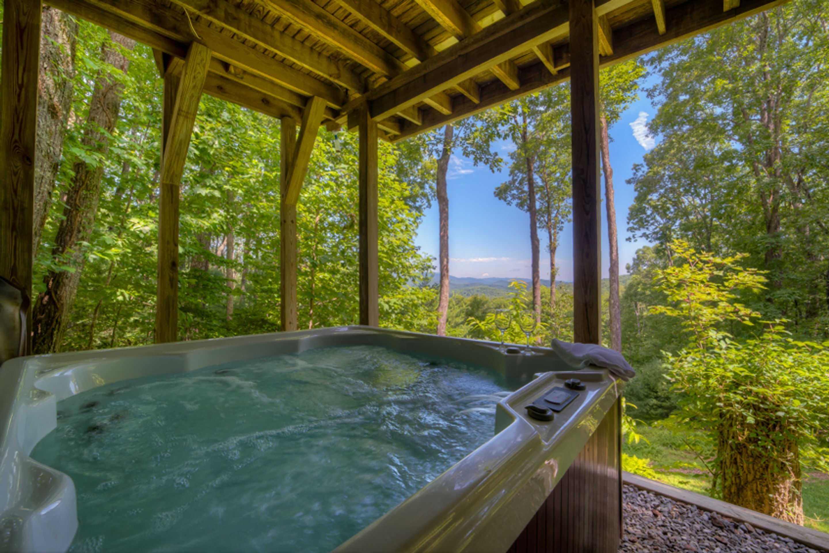 Outdoor spa tub