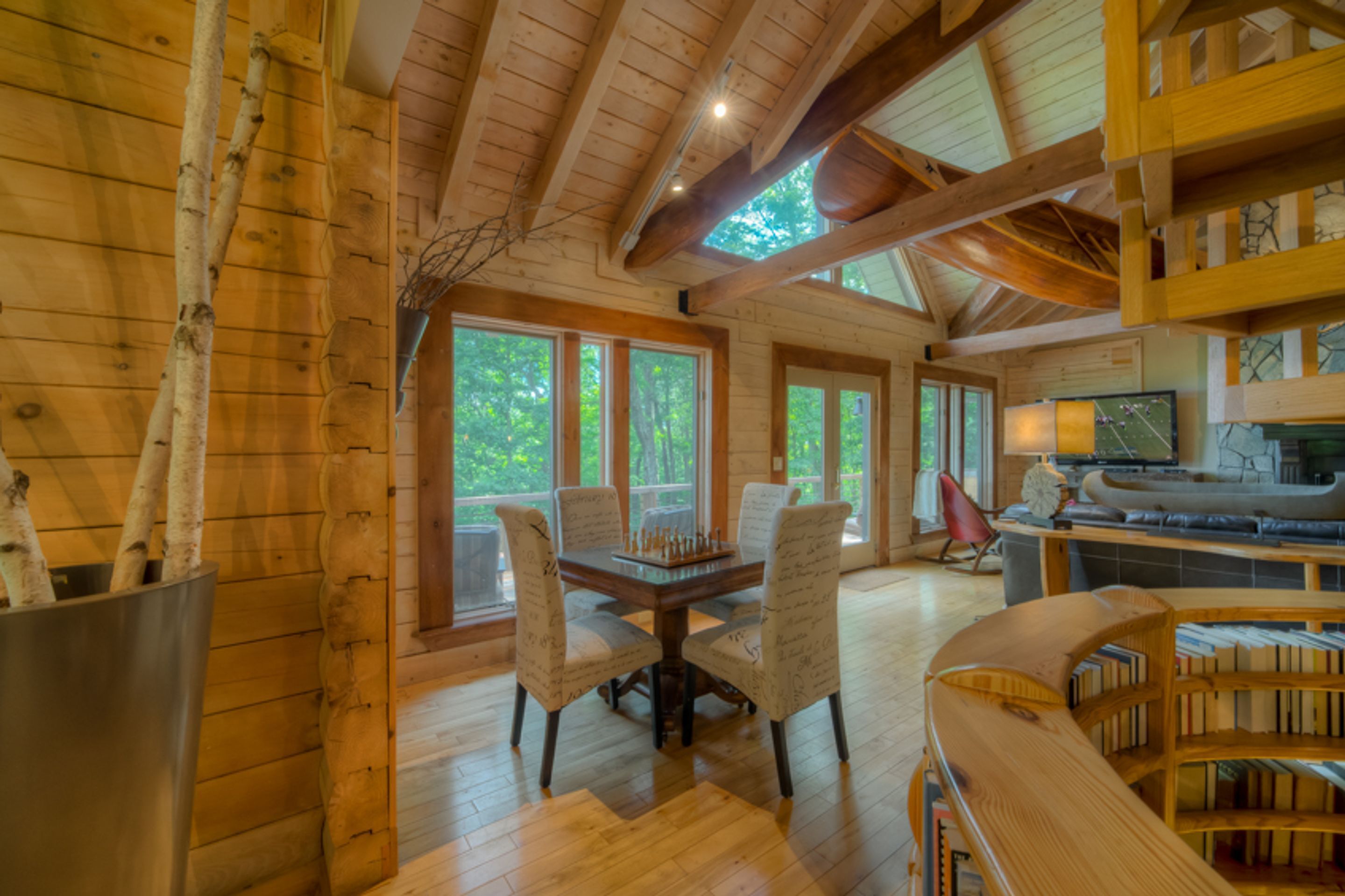 Cabin, 4 Bedrooms | Living room | TV