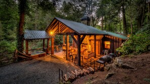 Cabin, 2 Bedrooms | Property grounds