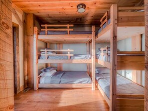 Cabin, 5 Bedrooms | 5 bedrooms, iron/ironing board, free WiFi, bed sheets