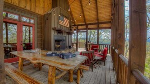 Cabane, 5 chambres | Cuisine privée | Réfrigérateur, micro-ondes, plaque de cuisson, lave-vaisselle