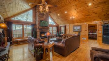 Cabin, 4 Bedrooms | Living room | TV
