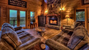 Cabin, 3 Bedrooms | Living room